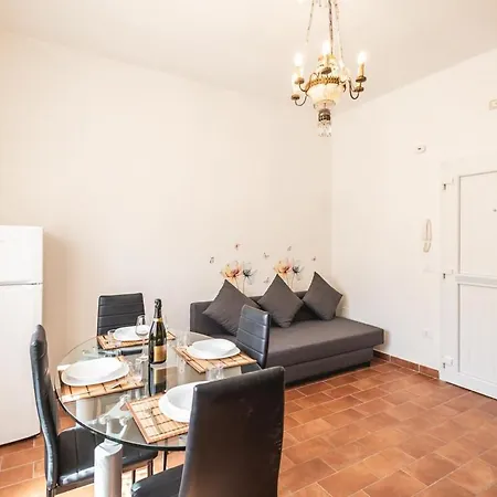 Vintage Sea Apartment *